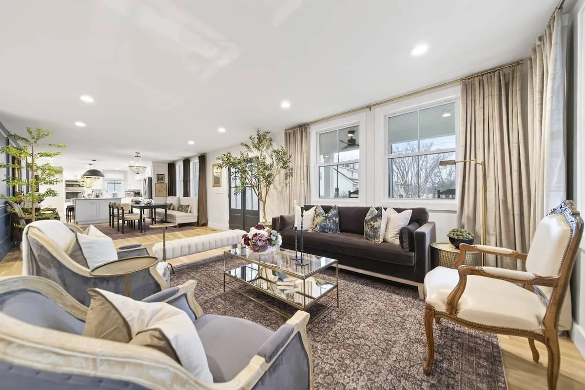 Front porch exterior of White Porch Retreat vacation rental in Franklin TN